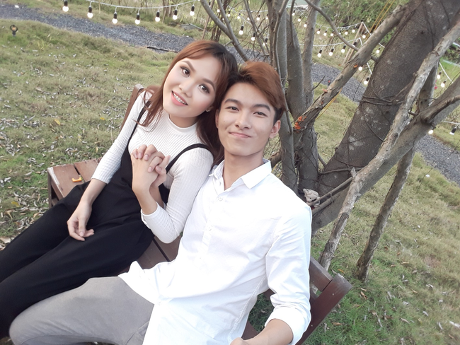 Để tránh cảnh “Facebook ai người đó đẹp”, phải biết cách selfie đẹp cả đôi - Ảnh 13. Để tránh cảnh “Facebook ai người đó đẹp”, phải biết cách selfie đẹp cả đôi - Ảnh 13.