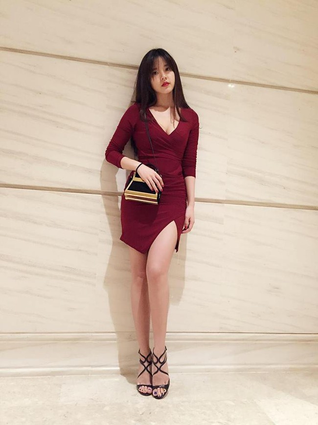 Midu, Mai Ngô, Lan Khuê sexy không đối thủ trong Top street style tuần qua - Ảnh 1.