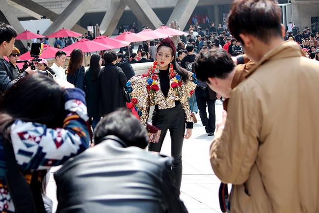 Ngoài Sơn Tùng & Tóc Tiên, Seoul Fashion Week mùa này còn nhiều gương mặt thân quen từ Vbiz - Ảnh 2.