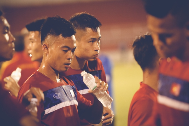 Vỡ mộng World Cup, thần đồng của bầu Đức buồn não nề trong buổi tập của U20 Việt Nam - Ảnh 9.
