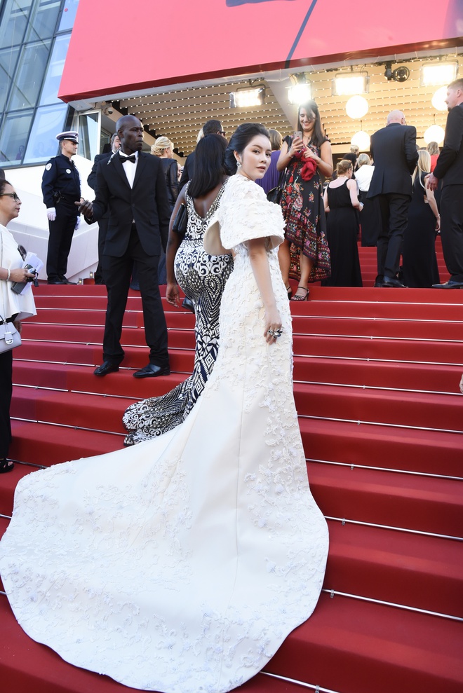 Lý Nhã Kỳ lộng lẫy như bà hoàng trên thảm đỏ khai màn LHP Cannes 2017 - Ảnh 9.