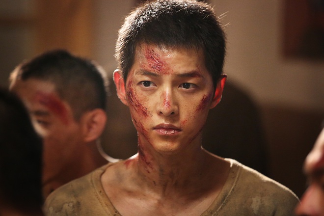 Phim 500 tỉ của Song Joong Ki bị tố bóc lột, ki bo tiền ăn kem với diễn viên quần chúng - Ảnh 3.