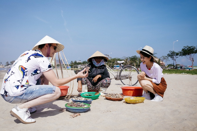 An Nguy đưa bạn trai ngoại quốc đi thưởng thức ẩm thực 3 miền trong MV của Noo Phước Thịnh - Ảnh 10.
