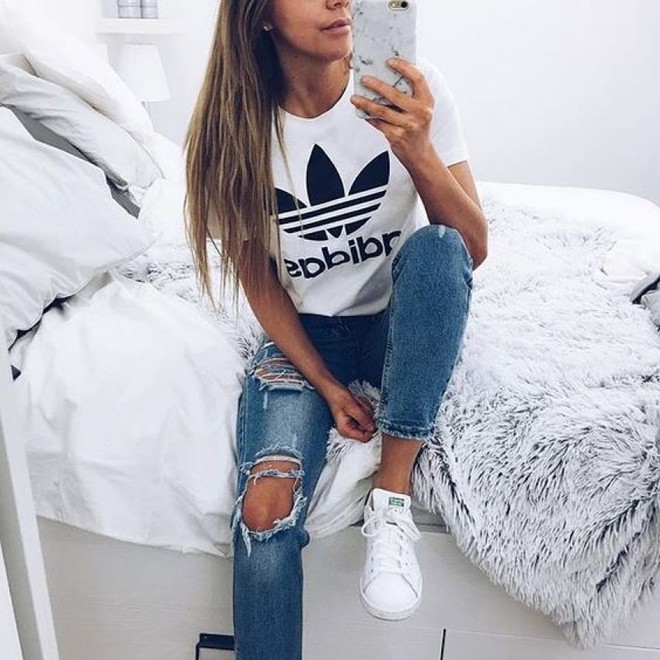 Bất ngờ chưa, chiếc áo logo adidas xưa như Trái Đất lại đang là hot trend của hè 2017 - Ảnh 3.