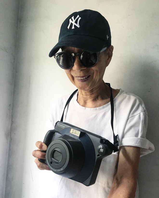 Chỉ 2 tuần sau khi xuất hiện trên Instagram, cụ bà 88 tuổi này đã trở thành hiện tượng thời trang xứ Đài - Ảnh 17.