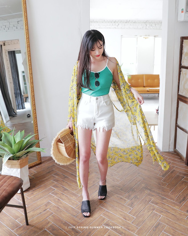 Thời thượng, xinh xắn là vậy nhưng 7 loại giày hè mà bạn vẫn đi lại nguy hiểm ra phết đấy - Ảnh 2. Thời thượng, xinh xắn là vậy nhưng 7 loại giày hè mà bạn vẫn đi lại nguy hiểm ra phết đấy - Ảnh 2.