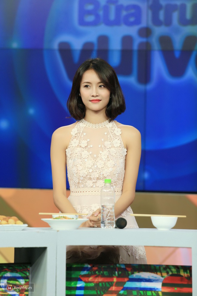 Xuất hiện xinh đẹp như công chúa, Trương Mỹ Nhân gây chú ý khi tiết lộ mẫu hình bạn trai lý tưởng - Ảnh 9. Xuất hiện xinh đẹp như công chúa, Trương Mỹ Nhân gây chú ý khi tiết lộ mẫu hình bạn trai lý tưởng - Ảnh 9.