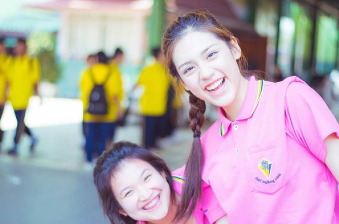 Gái Thái có khác, mặc đồng phục thôi mà cũng xinh ơi là xinh! - Ảnh 8. Gái Thái có khác, mặc đồng phục thôi mà cũng xinh ơi là xinh! - Ảnh 8.