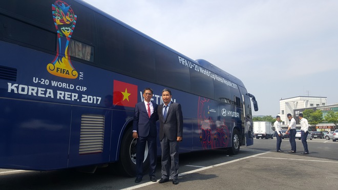U20 Việt Nam có xe bus riêng tại VCK U20 World Cup - Ảnh 1.