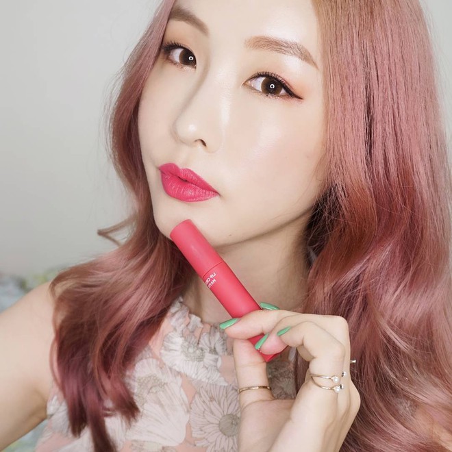 5 thỏi son Hàn mới toanh màu miễn chê mà giá chỉ khoảng 200.000 đồng - Ảnh 22. 5 thỏi son Hàn mới toanh màu miễn chê mà giá chỉ khoảng 200.000 đồng - Ảnh 22.