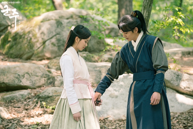 Định nghĩa lãng mạn mới trên phim Hàn: Nhây, lầy và xung đột chan chát - Ảnh 1.