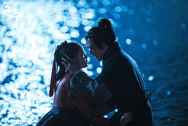 Định nghĩa lãng mạn mới trên phim Hàn: Nhây, lầy và xung đột chan chát - Ảnh 1.