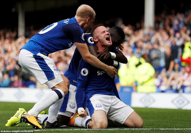 Rooney đóng vai người hùng, viết tiếp chuyện cổ tích với Everton - Ảnh 2. Rooney đóng vai người hùng, viết tiếp chuyện cổ tích với Everton - Ảnh 2.