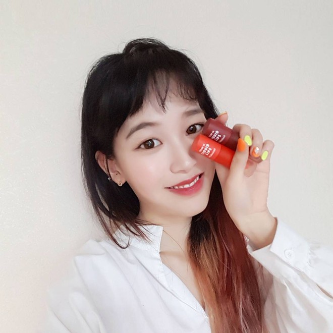 5 thỏi son Hàn mới toanh màu miễn chê mà giá chỉ khoảng 200.000 đồng - Ảnh 6. 5 thỏi son Hàn mới toanh màu miễn chê mà giá chỉ khoảng 200.000 đồng - Ảnh 6.