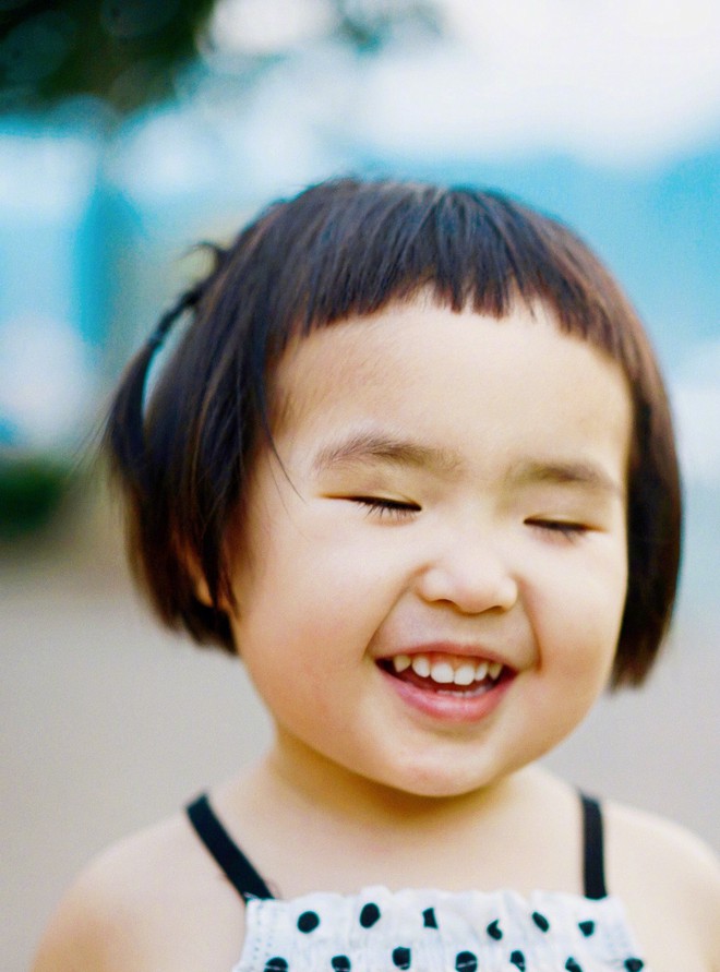 Tiểu Man - Cô bé ăn cả thế giới ngày nào giờ đã lớn hơn, điệu hơn và vẫn hay ăn! - Ảnh 4. Tiểu Man - Cô bé ăn cả thế giới ngày nào giờ đã lớn hơn, điệu hơn và vẫn hay ăn! - Ảnh 4.