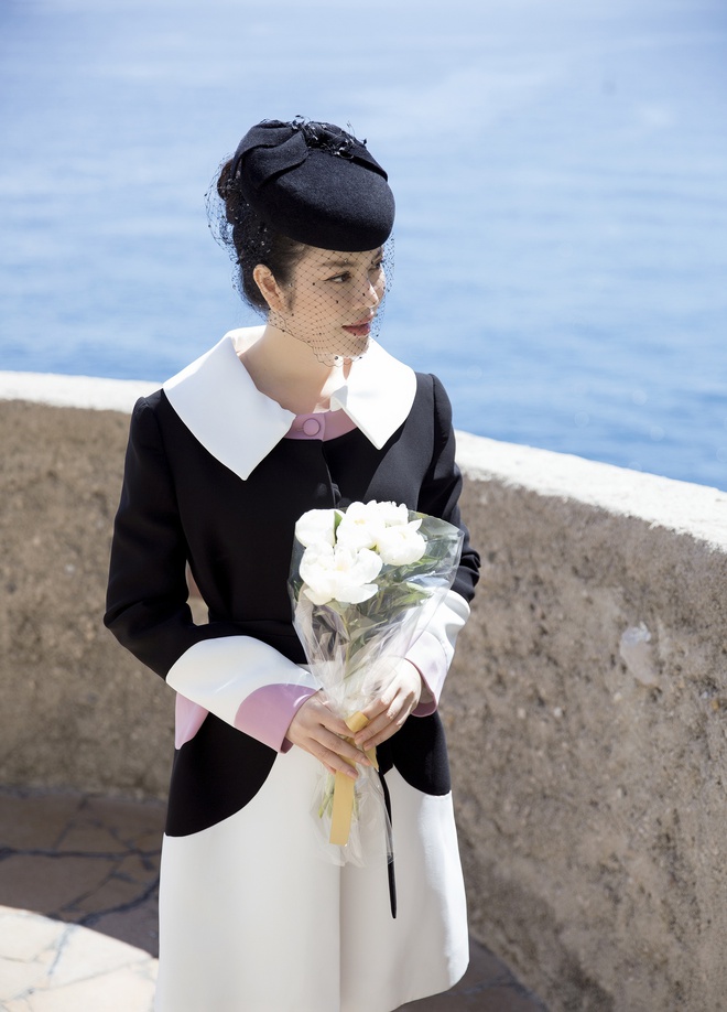 Lý Nhã Kỳ mặc quý phái tới viếng mộ Công nương Grace Kelly tại Monaco - Ảnh 5.