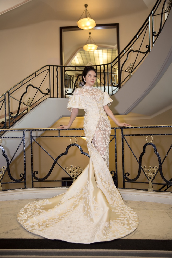 Lý Nhã Kỳ lộng lẫy như bà hoàng trên thảm đỏ khai màn LHP Cannes 2017 - Ảnh 19.