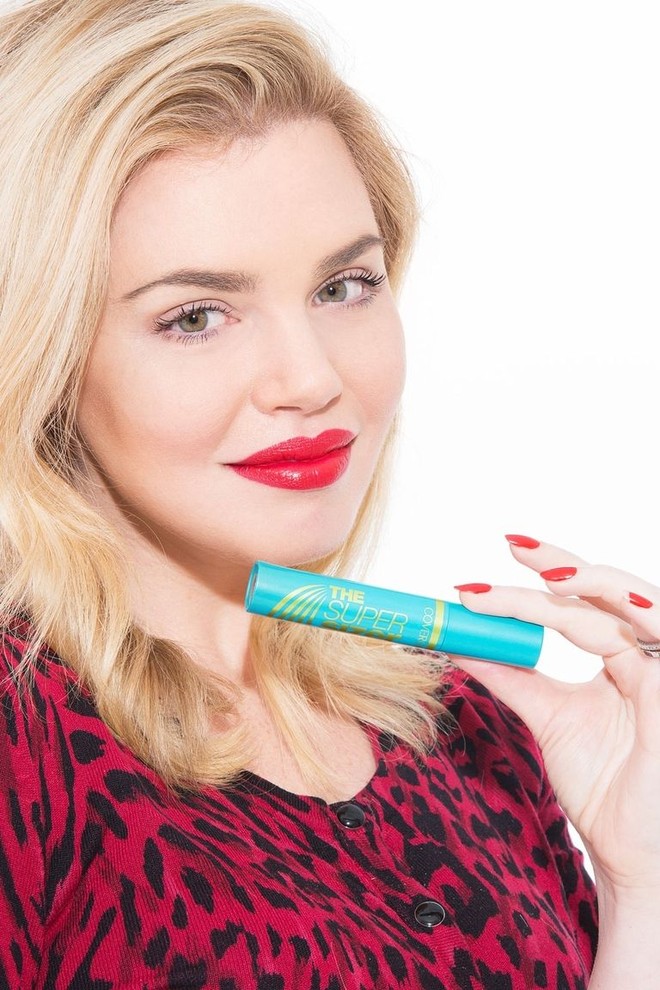 Cô nàng này đã thử tới 50 loại mascara bình dân và đây là 10 loại tốt nhất - Ảnh 9. Cô nàng này đã thử tới 50 loại mascara bình dân và đây là 10 loại tốt nhất - Ảnh 9.
