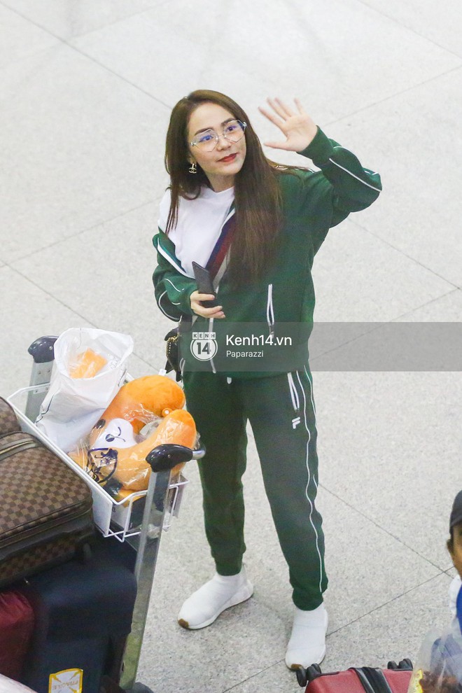 Diện đồ thể thao khoẻ khoắn, Minh Hằng nổi bật giữa sân bay lên đường đi Dubai tham dự tuần lễ thời trang quốc tế - Ảnh 5. Diện đồ thể thao khoẻ khoắn, Minh Hằng nổi bật giữa sân bay lên đường đi Dubai tham dự tuần lễ thời trang quốc tế - Ảnh 5.