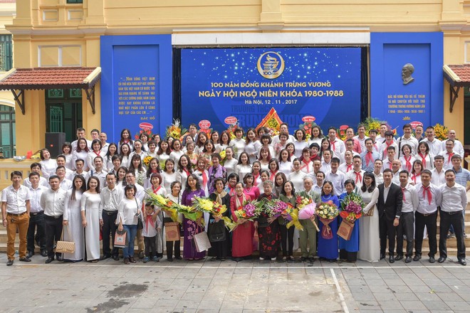 “Ngày trở về” đầy cảm xúc của cựu học sinh kỷ niệm 100 năm trường THCS Trưng Vương - Ảnh 5.