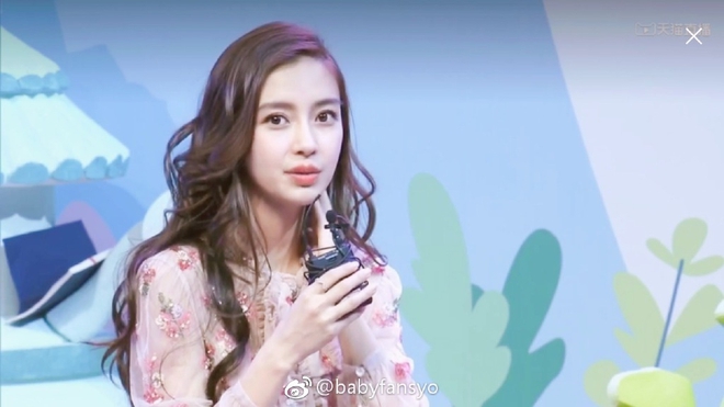 Nhan sắc ngày càng hoàn mỹ của Angela Baby sau khi bọc răng sứ, nhuộm tóc mới - Ảnh 3.