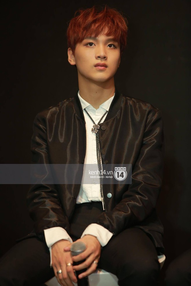 Mỹ nam Taeyong tiết lộ muốn ở lại Việt Nam, NCT 127 đồng loạt tỏ tình Anh yêu em với fan tại họp báo ở Hà Nội - Ảnh 27. Mỹ nam Taeyong tiết lộ muốn ở lại Việt Nam, NCT 127 đồng loạt tỏ tình Anh yêu em với fan tại họp báo ở Hà Nội - Ảnh 27.