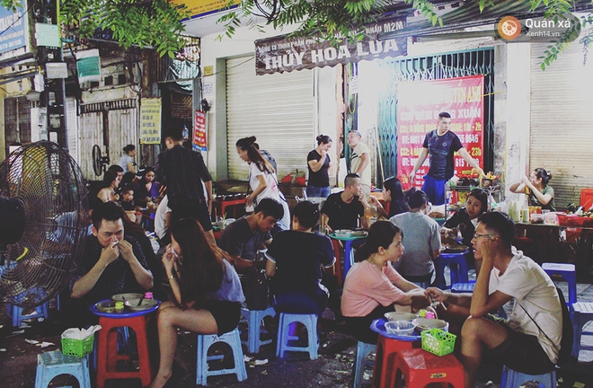 Quán cháo sườn đắt đỏ nhưng lúc nào cũng đông khách bất kể ngày nóng hay lạnh - Ảnh 3. Quán cháo sườn đắt đỏ nhưng lúc nào cũng đông khách bất kể ngày nóng hay lạnh - Ảnh 3.