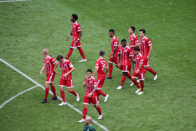 Tân binh James Rodriguez giúp Bayern bảo vệ thành công Telekom Cup - Ảnh 12. Tân binh James Rodriguez giúp Bayern bảo vệ thành công Telekom Cup - Ảnh 12.