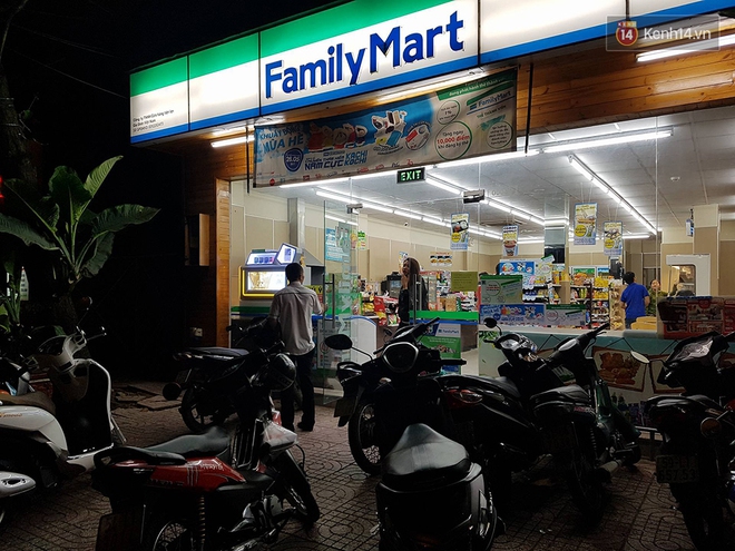 Nữ sinh viên bị trộm xe máy ở FamilyMart, đại diện cửa hàng cho biết không có trách nhiệm hỗ trợ bồi thường - Ảnh 3.