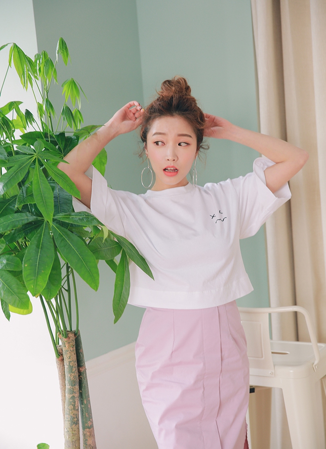 Quên đen nóng bức và trắng nhàm chán đi, nóng thế này diện đồ hồng pastel mới là nhất! - Ảnh 15. Quên đen nóng bức và trắng nhàm chán đi, nóng thế này diện đồ hồng pastel mới là nhất! - Ảnh 15.