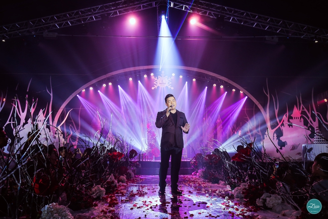 Siêu đám cưới tại bãi đất rộng 5.000m2 ở Hà Nội: 3.000 khách dự tiệc, ca sĩ Quang Lê - Lệ Quyên hát góp vui - Ảnh 11.