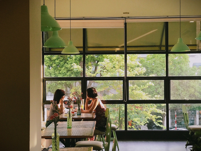 Chẳng phải đi đâu xa, đã có chốn xả hơi cho những “kẻ lười” không ưa ồn ã ngay giữa lòng Hà Nội - Ảnh 17. Chẳng phải đi đâu xa, đã có chốn xả hơi cho những “kẻ lười” không ưa ồn ã ngay giữa lòng Hà Nội - Ảnh 17.