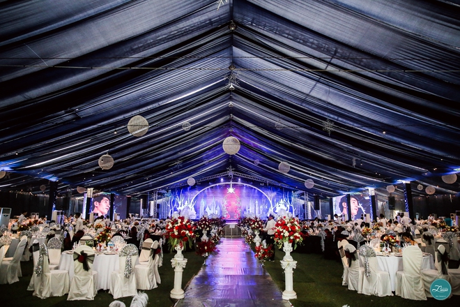 Siêu đám cưới tại bãi đất rộng 5.000m2 ở Hà Nội: 3.000 khách dự tiệc, ca sĩ Quang Lê - Lệ Quyên hát góp vui - Ảnh 13.