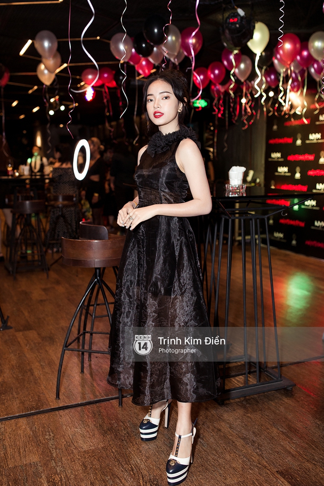 Hội ngộ tại sự kiện làm đẹp, Châu Bùi trung thành với son đỏ trong khi các beauty blogger Việt diện đủ màu son thời thượng - Ảnh 12. Hội ngộ tại sự kiện làm đẹp, Châu Bùi trung thành với son đỏ trong khi các beauty blogger Việt diện đủ màu son thời thượng - Ảnh 12.