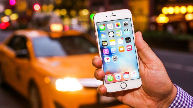 Chỉ mặt, điểm tên những sự tồi tệ trên iPhone suốt 10 năm qua - Ảnh 9. Chỉ mặt, điểm tên những sự tồi tệ trên iPhone suốt 10 năm qua - Ảnh 9.