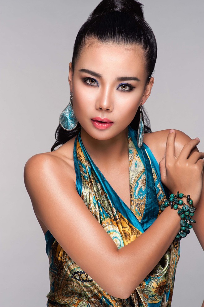 Chưa kịp ghi hình, 2 thí sinh Next Top đã khẩu chiến trên mạng xã hội! - Ảnh 2. Chưa kịp ghi hình, 2 thí sinh Next Top đã khẩu chiến trên mạng xã hội! - Ảnh 2.