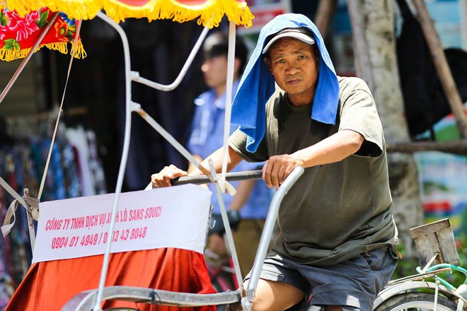 Vì sao mới đầu hè nhưng nắng nóng ở Hà Nội đã vượt kỷ lục hơn 40 năm qua? - Ảnh 2.