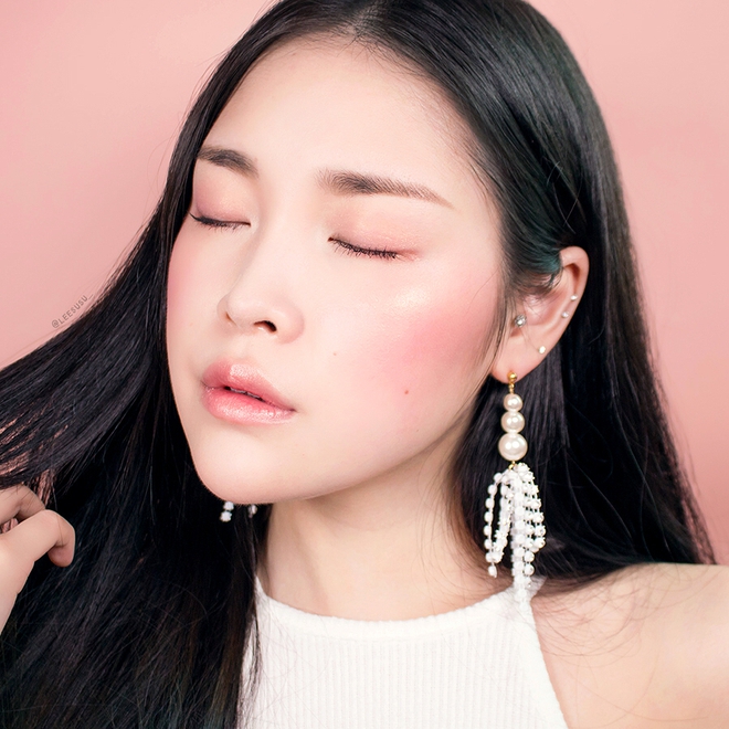 Vì sao má con gái Hàn luôn hây hây mướt rượt như thế? Câu trả lời chính là má hồng dạng sữa - Ảnh 24. Vì sao má con gái Hàn luôn hây hây mướt rượt như thế? Câu trả lời chính là má hồng dạng sữa - Ảnh 24.