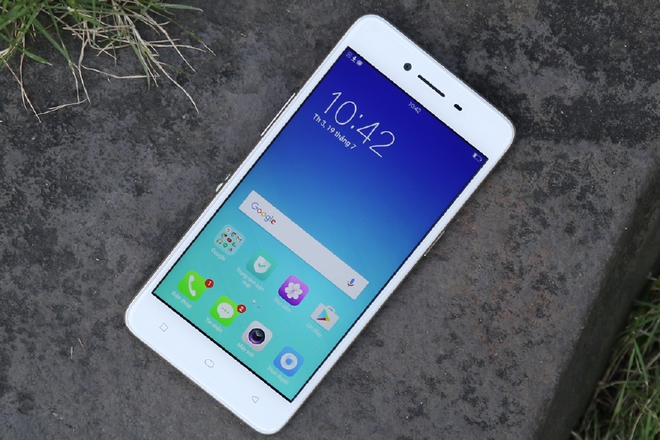4 smartphone hấp dẫn cho những người không có hầu bao rủng rỉnh - Ảnh 4. 4 smartphone hấp dẫn cho những người không có hầu bao rủng rỉnh - Ảnh 4.