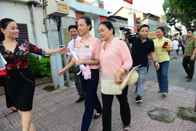 Câu nói đầu tiên của Phương Nga khi tại ngoại sau hơn 2 năm ở tù: Em không nghĩ được ra ngoài ngày hôm nay - Ảnh 4.