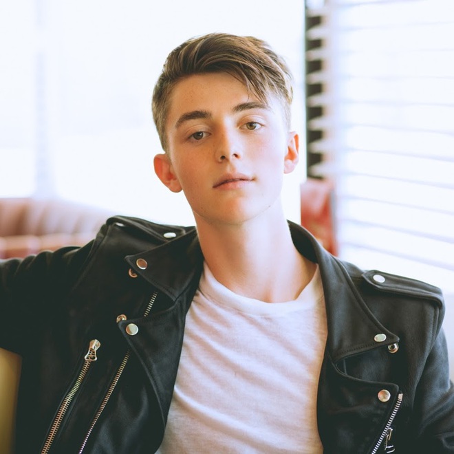 Thần đồng âm nhạc nhí một thời Greyson Chance công khai là người đồng tính - Ảnh 2.