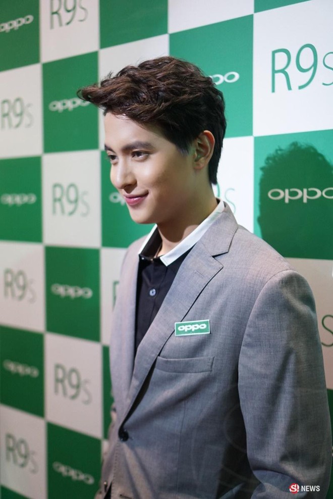 Hoàng tử nụ cười Thái James Jirayu dính tin đồn hẹn hò đồng tính vì lộ ảnh thân mật với đàn anh - Ảnh 10.