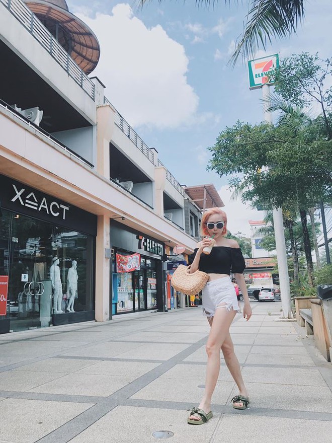 Những trang phục street style cực xinh của sao việt và sao ngoại