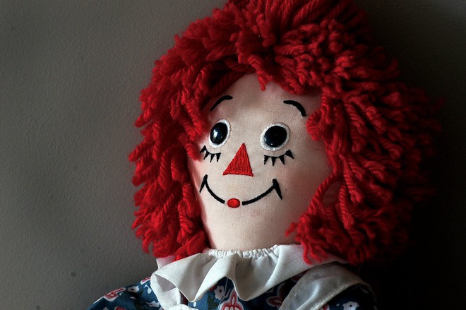 Truy tìm búp bê quỷ ám Annabelle ngoài đời thực - Ảnh 5. Truy tìm búp bê quỷ ám Annabelle ngoài đời thực - Ảnh 5.