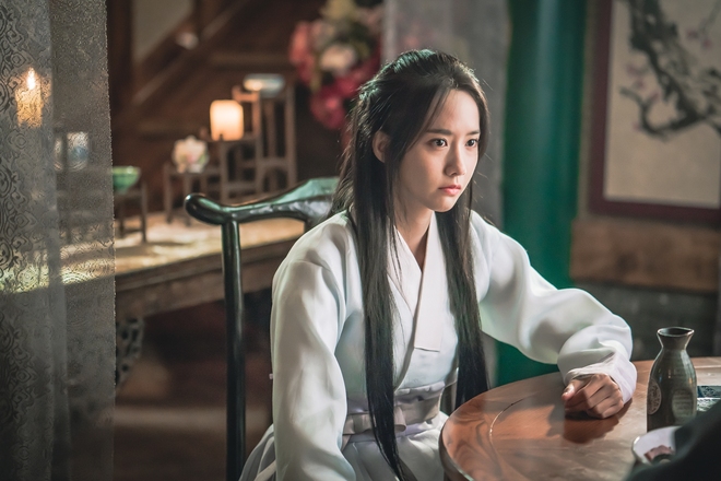 Tin sốc nhất ngày: Sau 8 năm, cuối cùng Yoona đã xén mái tóc dài nữ thần đi rồi! - Ảnh 8. Tin sốc nhất ngày: Sau 8 năm, cuối cùng Yoona đã xén mái tóc dài nữ thần đi rồi! - Ảnh 8.