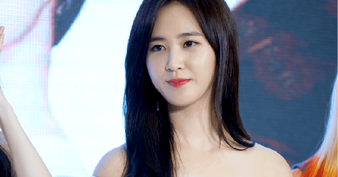 SNSD vừa tuyên bố trở lại, Yuri đã đột ngột bị thương phải băng ở chân - Ảnh 3. SNSD vừa tuyên bố trở lại, Yuri đã đột ngột bị thương phải băng ở chân - Ảnh 3.