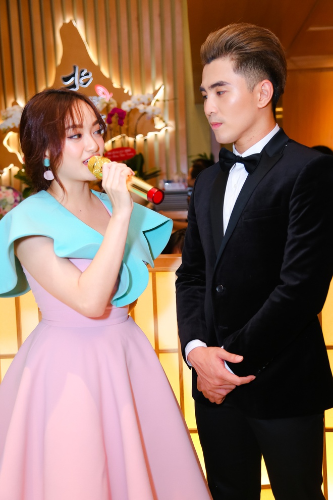 Kaity Nguyễn diện váy khoe vòng 1"khủng", tình tứ bên Will trong sự kiện Kaity Nguyễn diện váy khoe vòng 1"khủng", tình tứ bên Will trong sự kiện