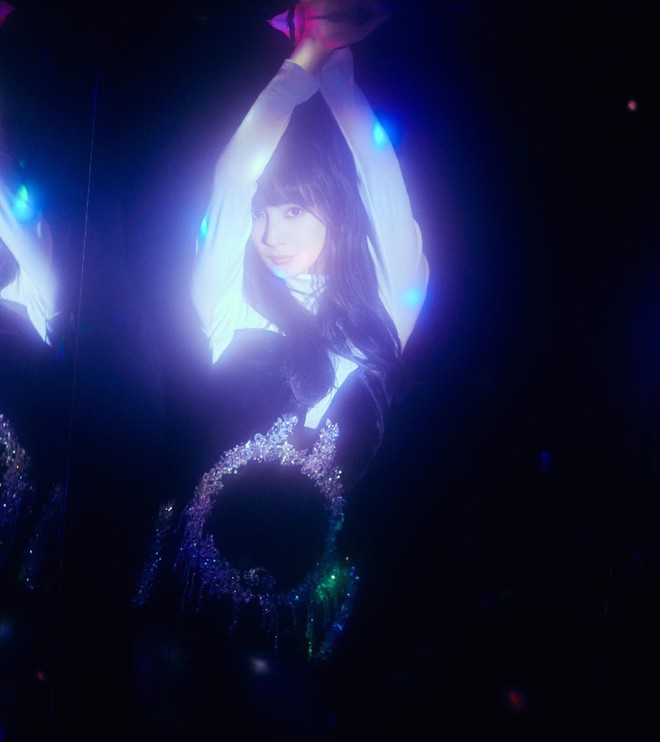 Dương Mịch khoe nhan sắc đẹp ảo diệu trên tạp chí - Ảnh 4.