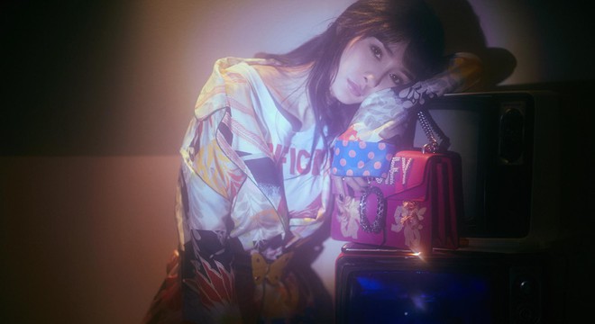 Dương Mịch khoe nhan sắc đẹp ảo diệu trên tạp chí - Ảnh 5.