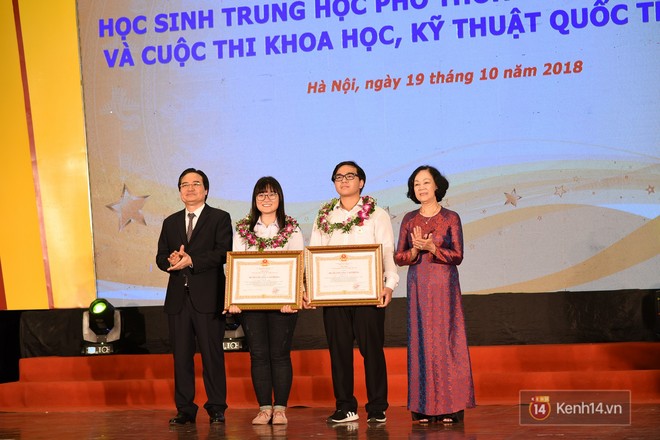 Nữ sinh 2000 giành HCV Olympic Sinh học Quốc tế, đạt kỷ lục thí sinh có điểm thi cao nhất thế giới: Ba lô đến trường nặng 8kg toàn là sách vở - Ảnh 5.